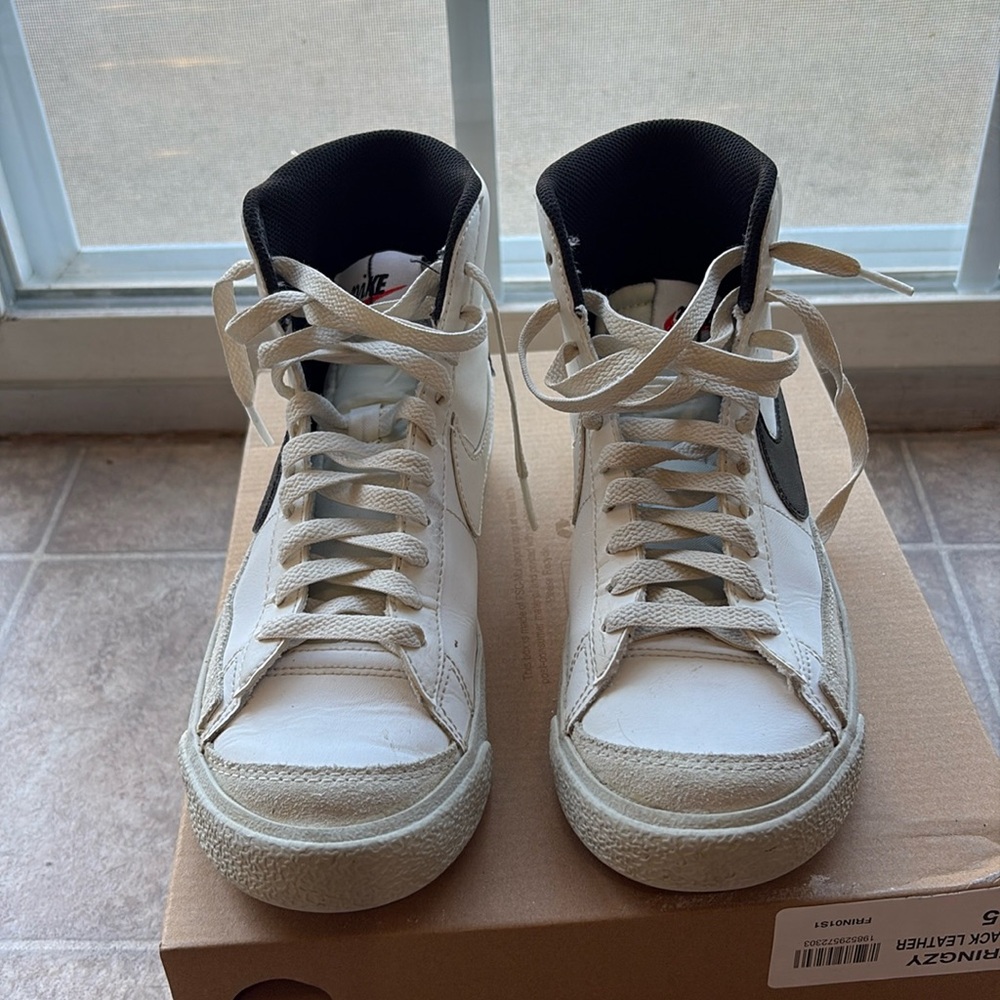 Nike Blazers size 5.5 women’s